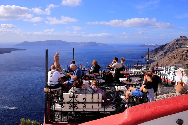 5 Santorini cafe