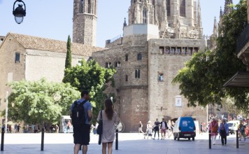 5 wonderful tours with locals in Barcelona you should not miss