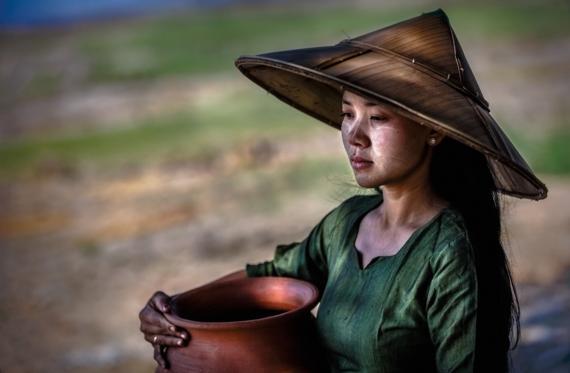 Bagan farm girl on Ayeyarwaddy River