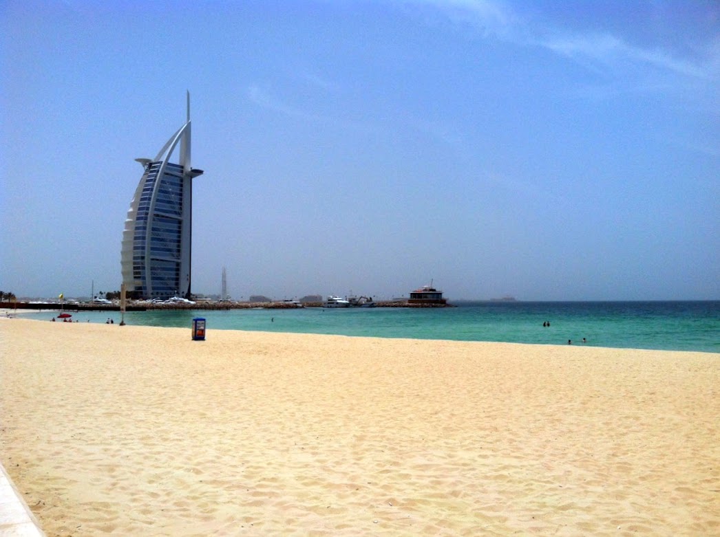 Find pristine white sand at Al Mamzar Beach Park in Dubai