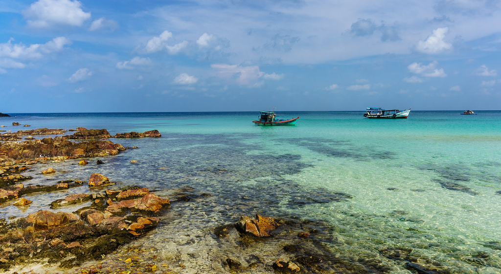 Rocky reef on Nam Du islands ( guu.vn )
