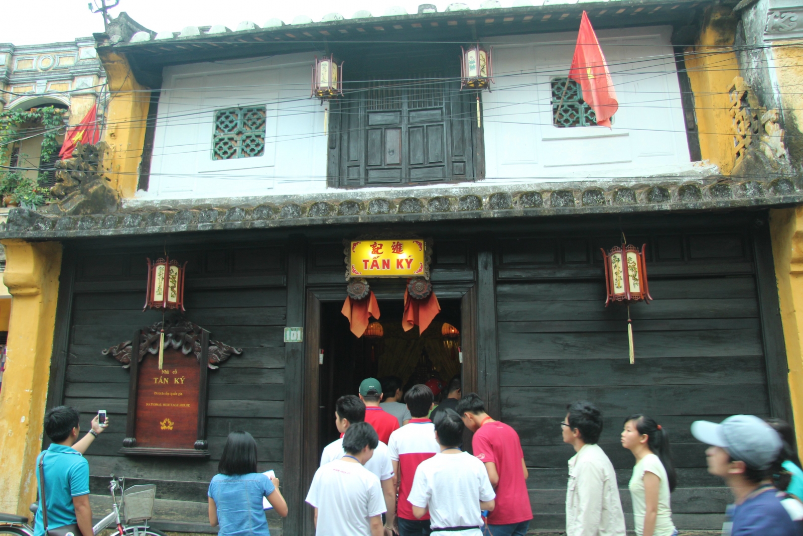 Tan Ky ancient house_ source: dulichsaigon.edu.vn