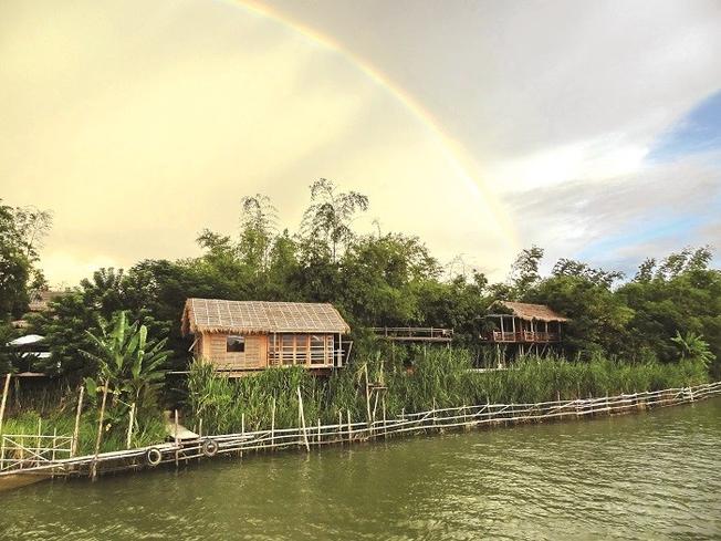 Triem Tay Hoi An travel guides - bamboo house riverbank