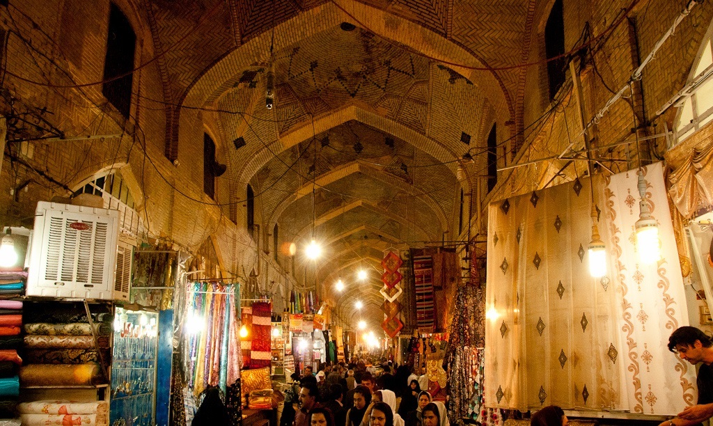 Bazaar-e Vakil market – Photo: uncornered market/flickr