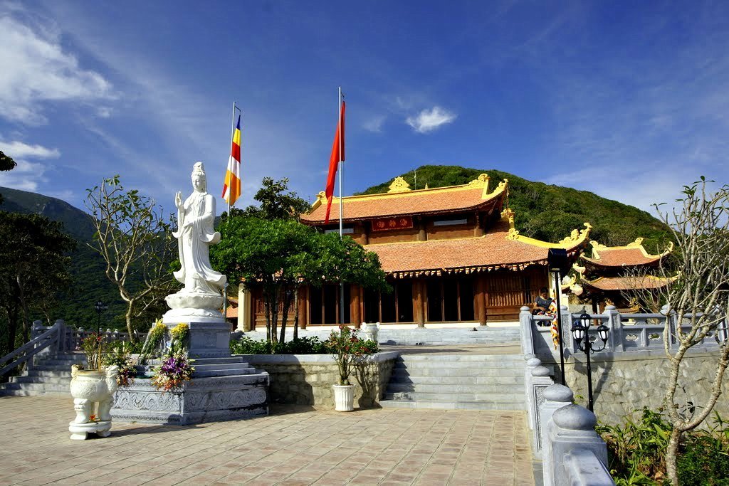 One Mountain Pagoda. Photo: condaolife.com