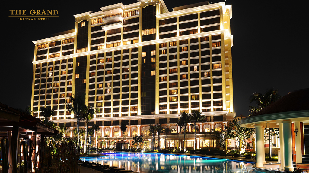 the-grand-ho-tram-strip-ivivu-1