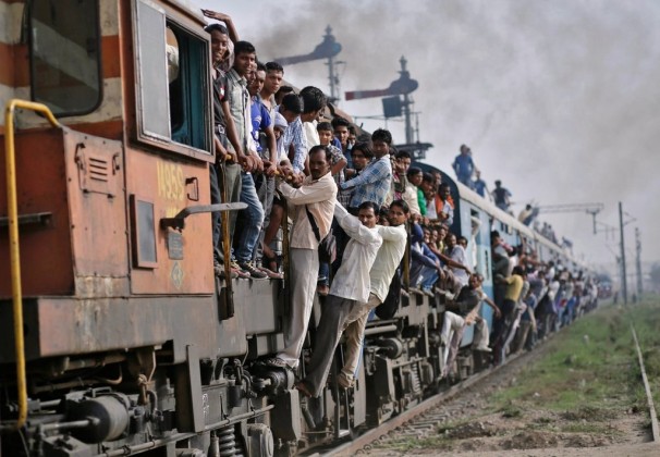 describe the journey in crowded train