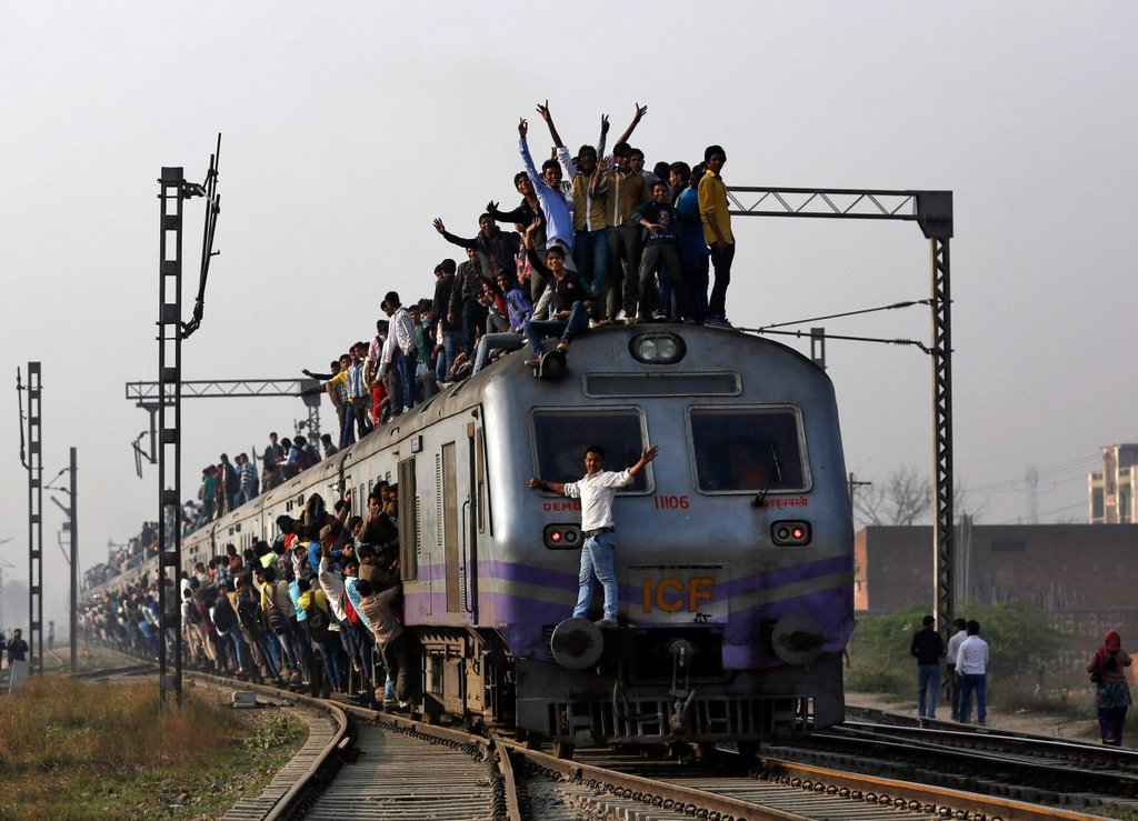 the-slowest-train-the-the-metupalayam-ooty-nilgiri-runs-as-slow-as-6-mph-at-that-speed-you-could-jump-off-and-back-on-if-you-drop-something india trains photos