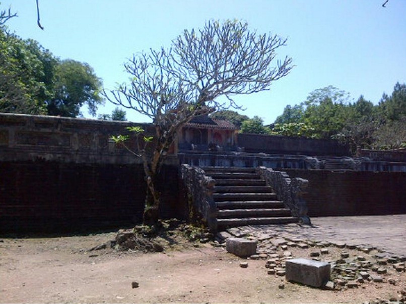 76 thieu tri tomb imperial hue historic maps address opening hours guide hue tourist attractions things to do 5