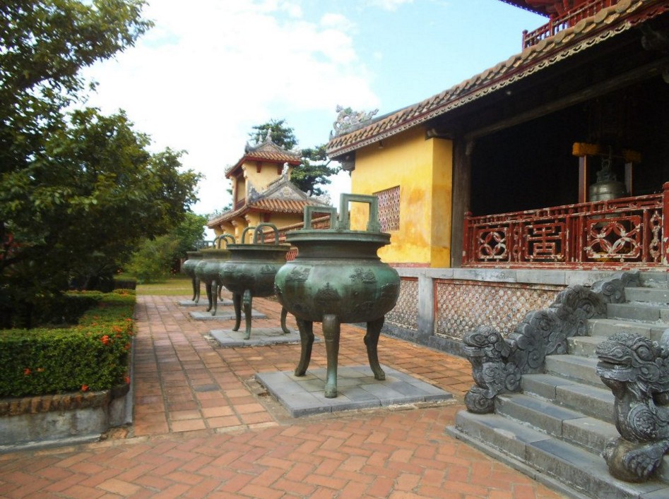 Nine Dynastic Urns-hue imperial citadel maps address opening hours guide hue tourist attractions things to do n2