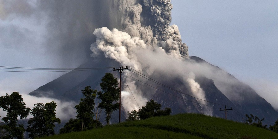 Sinabung Volcano Indonesia dangerous places in the world 4
