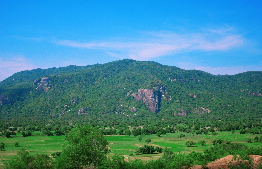 That Son 1 mountains in An Giang Vietnam must-go desatination travel guide