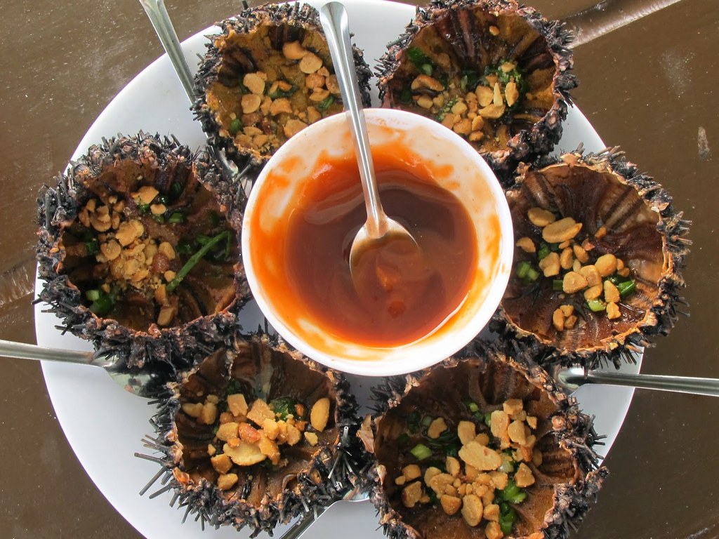 Onion-grilled sea urchin - Nam Du islands, Vietnam