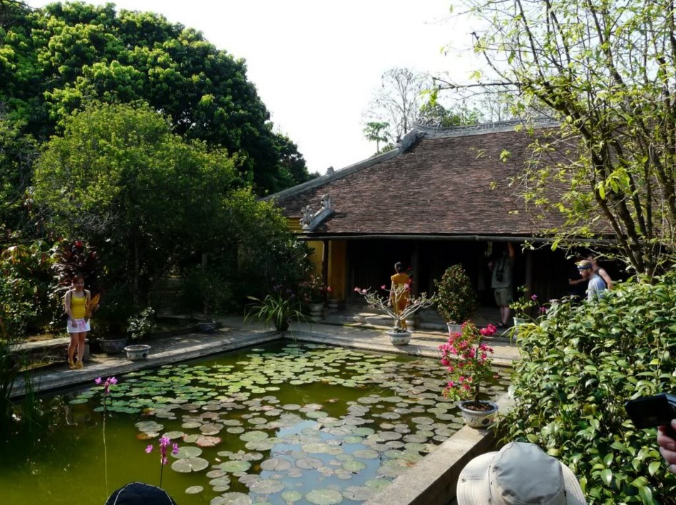 an hien garden house hue vietnam tourist attractions hue ancient house b13