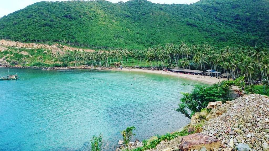 A tranquil and wildly bue beach of Nam Du