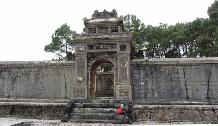 dong khanh tomb imperial hue historic maps address opening hours guide hue tourist attractions things to do gj