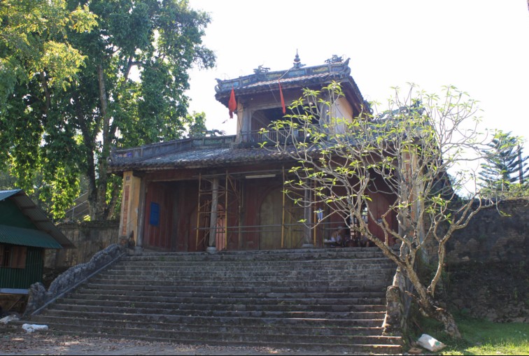 dong khanh tomb imperial hue historic maps address opening hours guide hue tourist attractions things to do gy