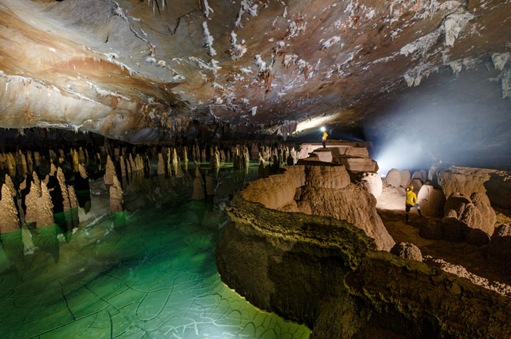 hang va cave phong nha ke bang national park