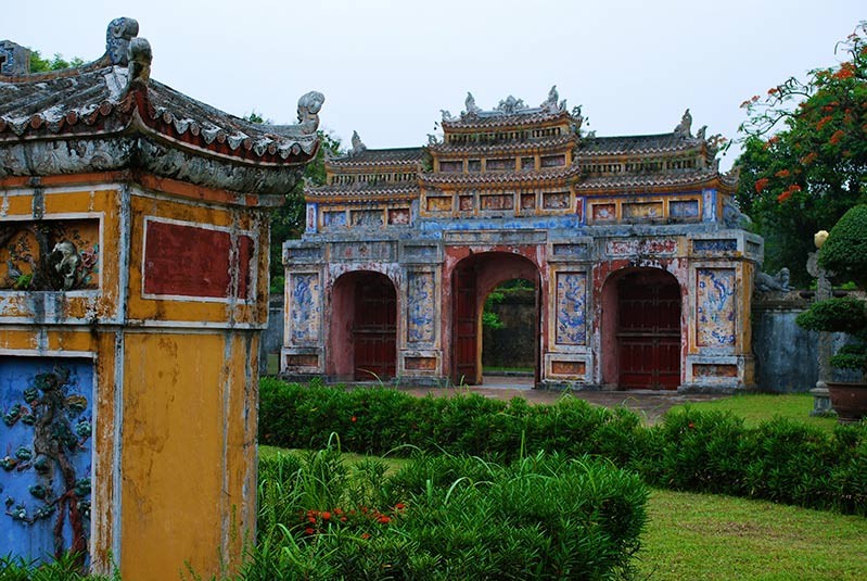 hien nhan gate Imperial Enclosure hue vietnam imperial citadel vietnam maps address opening hours guide hue tourist attractions 3fr