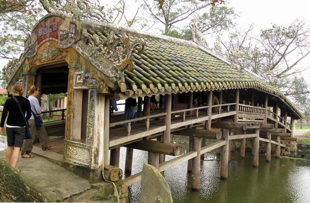 thanh toan japanese covered bridge maps address opening hours guide hue tourist attractions hh