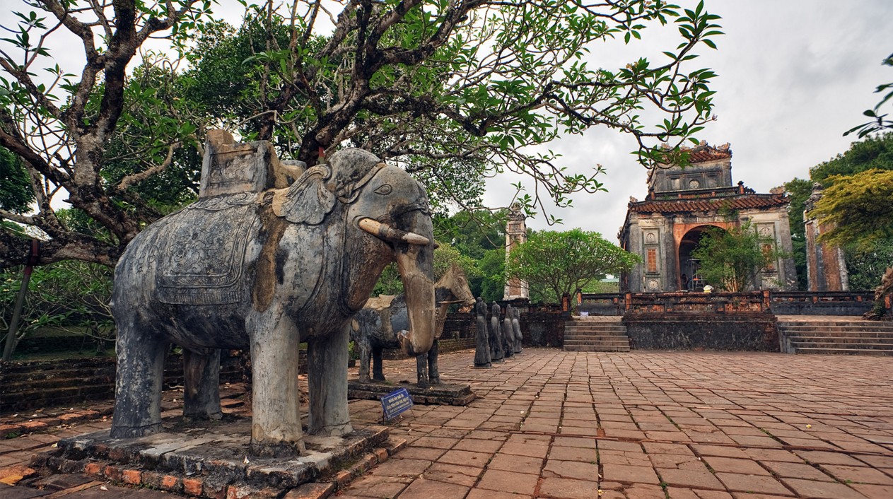 tu duc tomb imperial hue historic maps address opening hours guide hue tourist attractions things to do 2g11