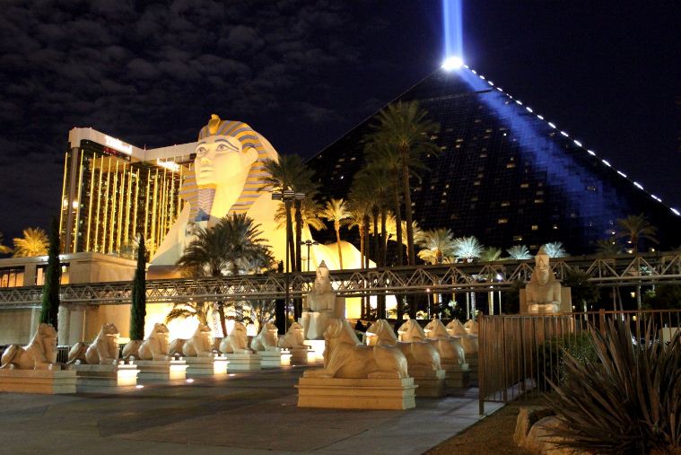 luxor las vegas hotel