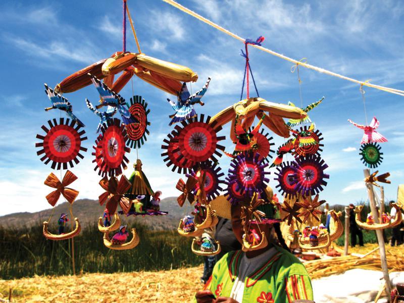 uros people Titicaca lake peru travel guides (7)