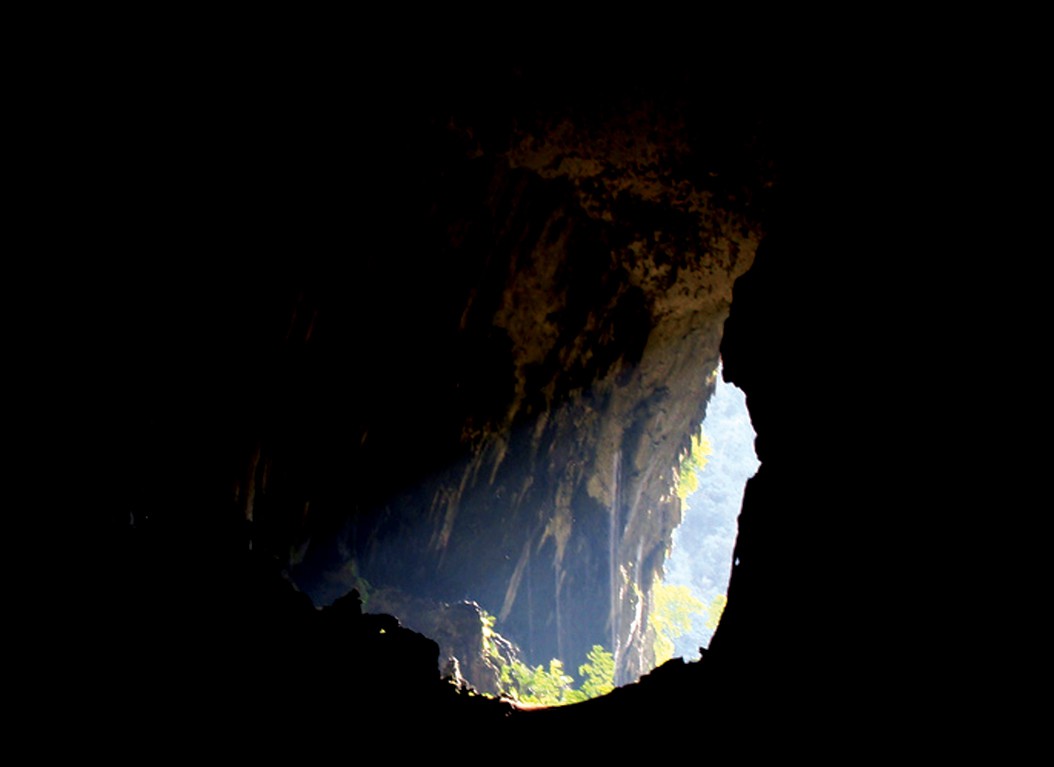 hang en cave phong nha ke bang national park vietnam