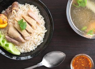 Hainanese chicken rice singapore national dishes 1