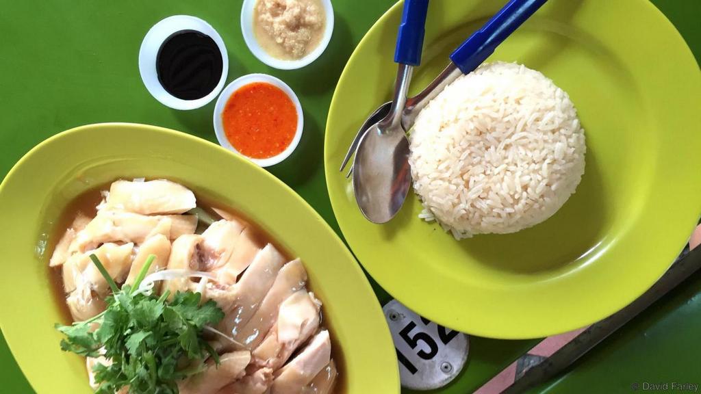 Hainanese chicken rice singapore national dishes 1
