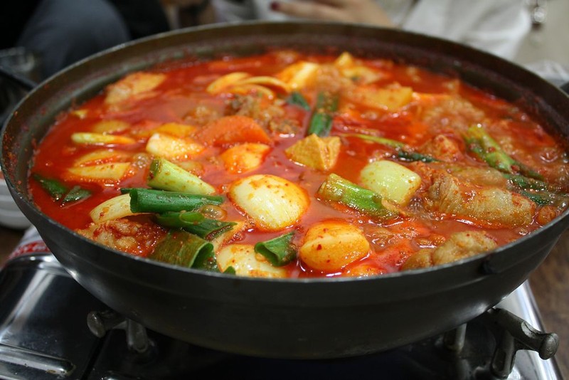 Kimchi jiggae, street food, seoul, korea 12