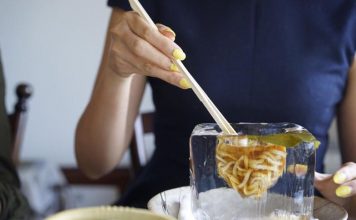 This Japanese restaurant serves up noodles in stunning ice block bowls tempura matsu Japanese restaurant serves up noodles in stunning ice block bowls (1)