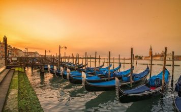 39+ pictures revealed the beauty and culture of Venice, Italy Sunrise over the Gondolas on St Marks
