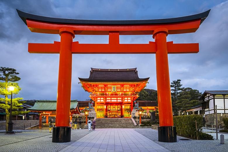 Bow at the torii gate, pray at shrines, Japanese shrines, Japan