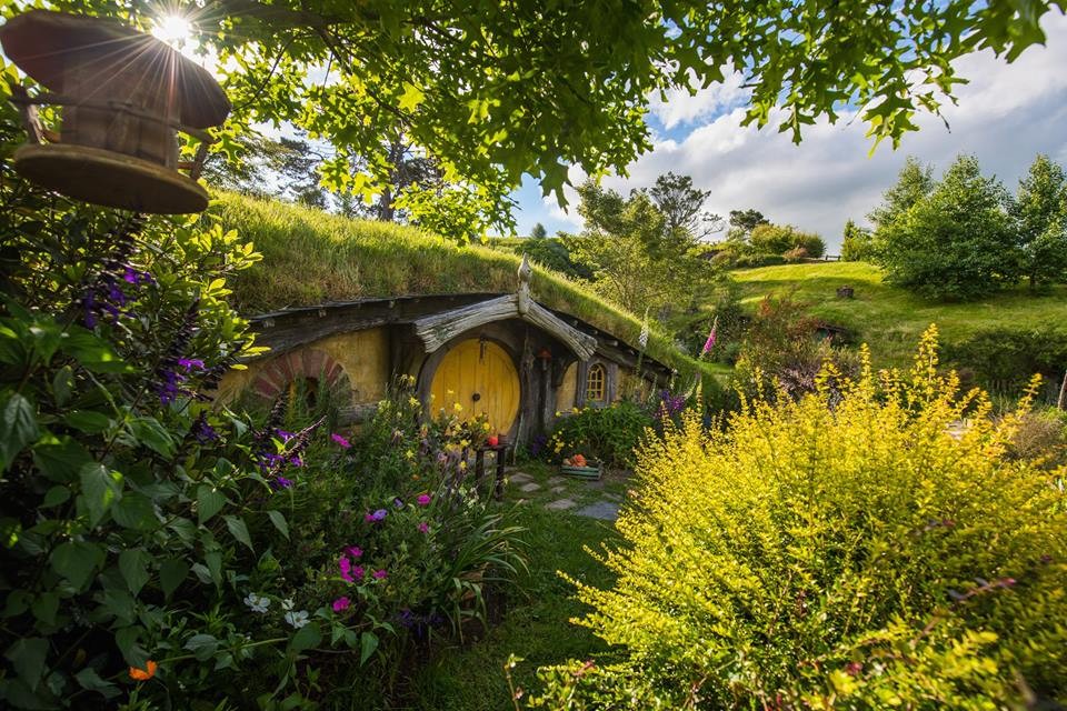 hobbiton fairy village the lord of the rings new zealand (14)