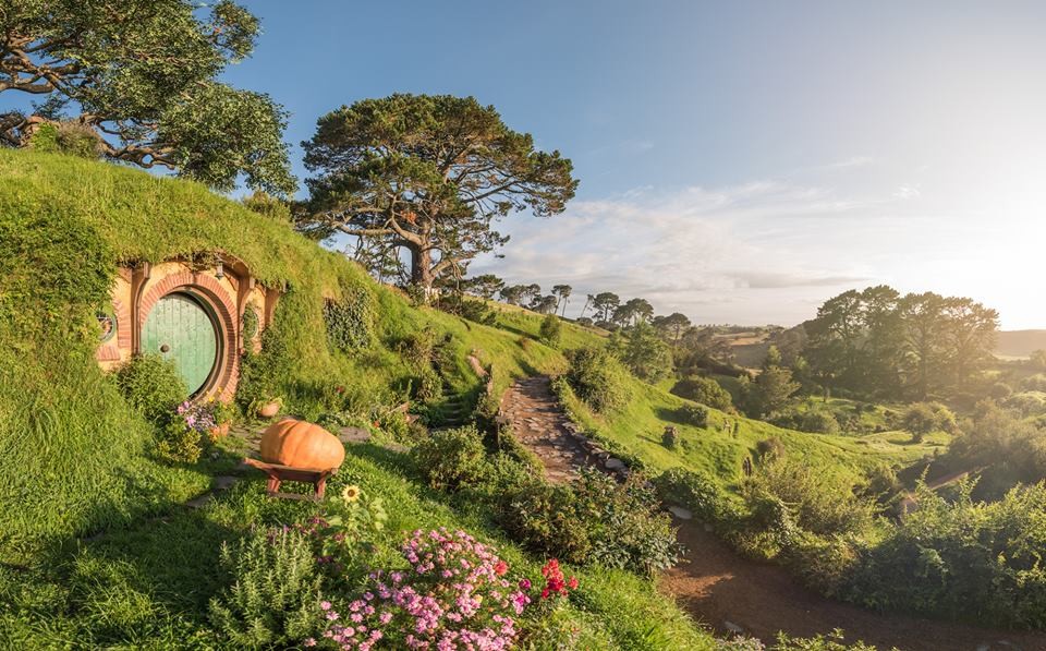 hobbiton fairy village the lord of the rings new zealand (2)