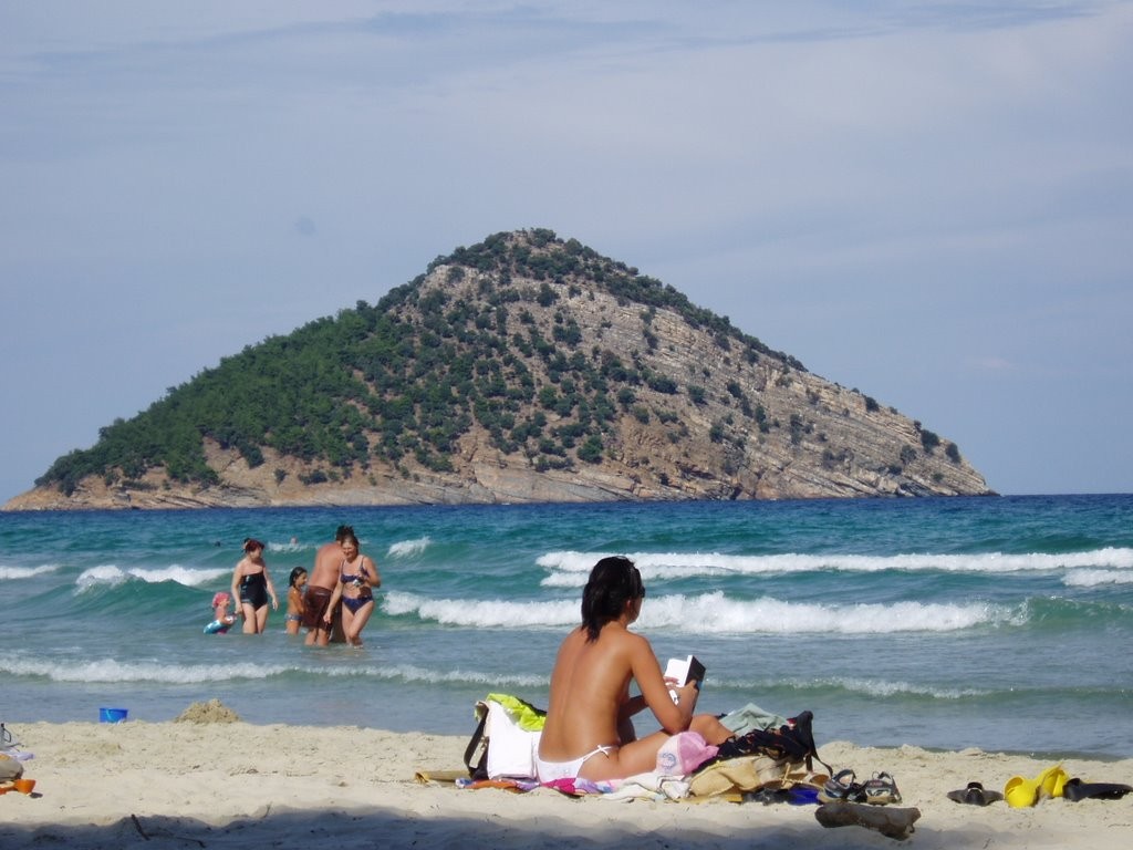 The nude beach in Goiânia