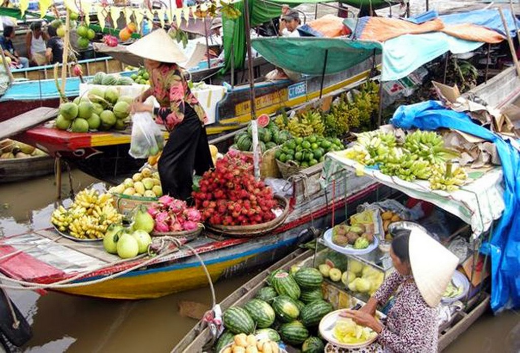 nga bay floating market mekong delta vietnam destinations