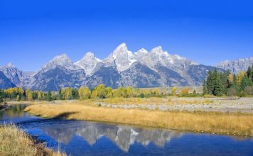 traveling-experience-for-a-trip-to-yellowstone-usa