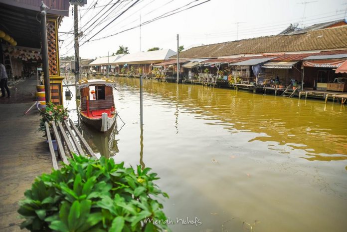 Top 5 stunning floating markets near Bangkok, Thailand