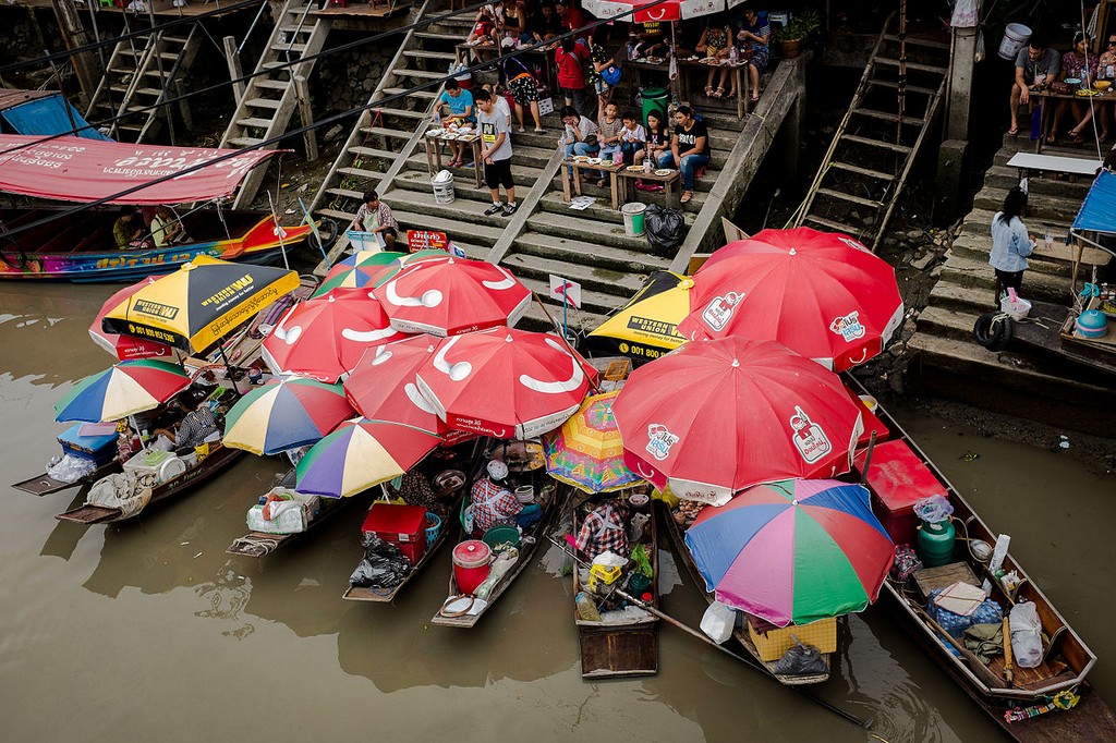 2-amphawa-floating-market-2