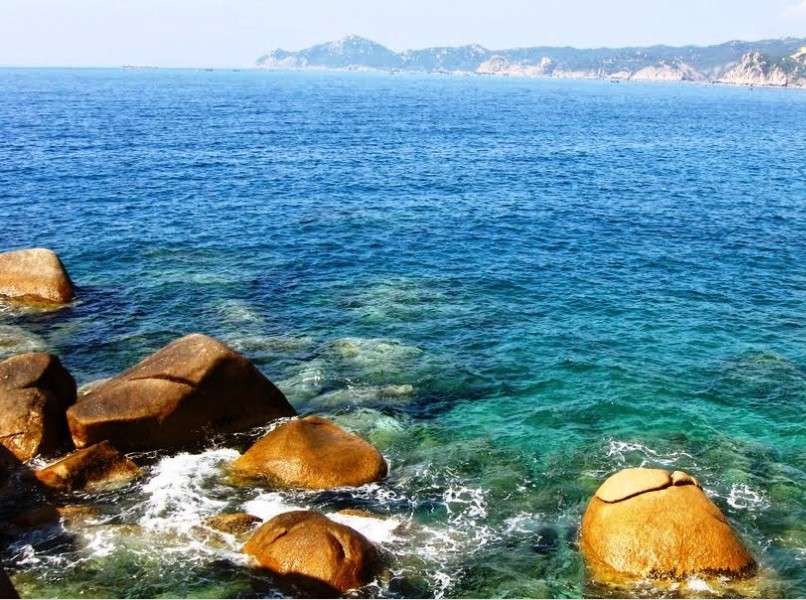 Van-Phong-Bay-Nha-Trang-Beach-beautiful-beaches-and-island-nha-trang2