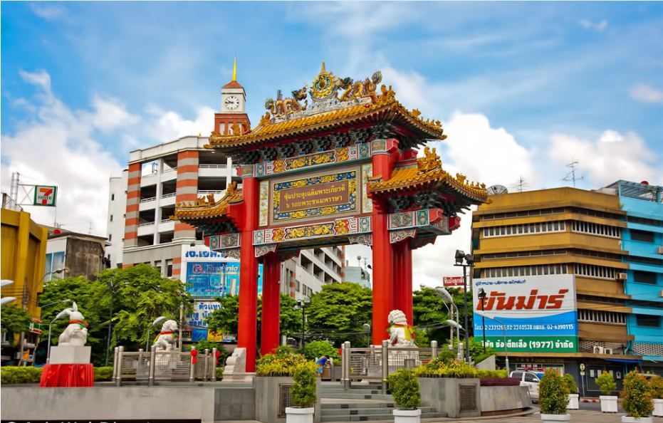 China-gate-best bustling place in Chinatown - Bangkok1