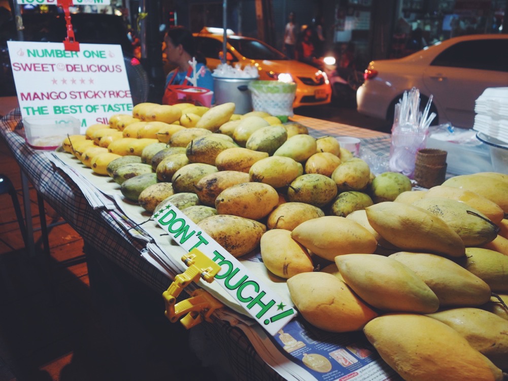 yaowarat street food chinatown bangkok street food mango