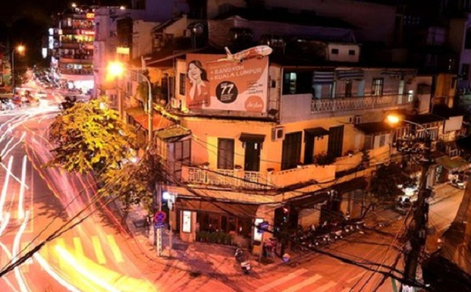 Bottom's Up - Bar Cafe & Shisha hanoi (1)