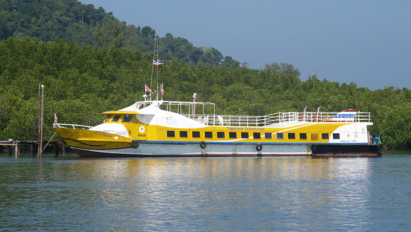 koh ngai island trang thailand review guide accommodation weather how to get (8)