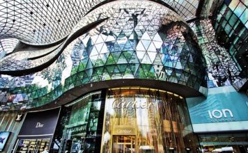 singapore shopphing mall ion orchard