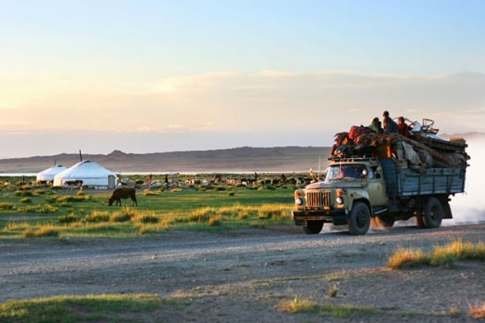 Mongolian tent-best experiences-in Mongolia1