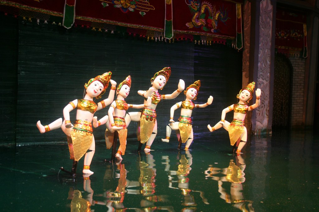 Golden Dragon Water Puppet Theater 6_1024x683