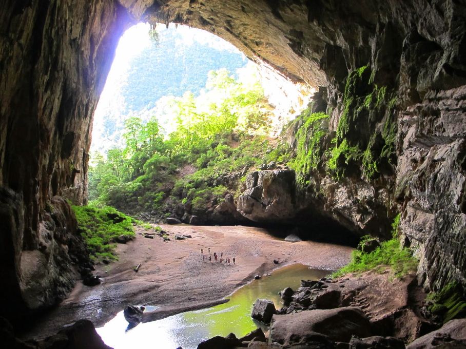 Hang En Cave, Swallow Cave (3)